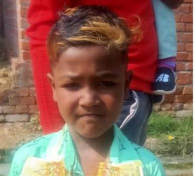 बागपत- जेसीबी चालक की लापरवाही से गई बच्चे की जान, हुआ जमकर हंगामा