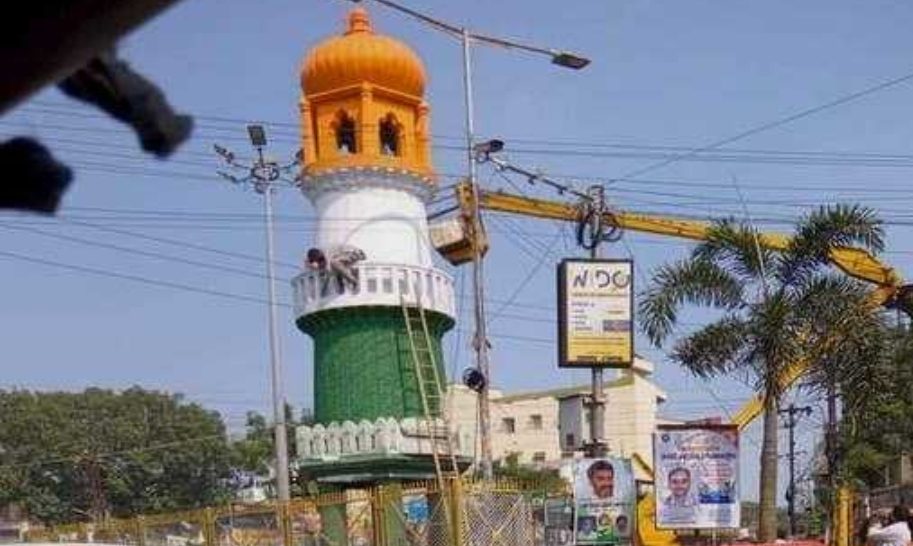 जिन्‍ना टावर को तिरंगे में रंगा, उसके पास राष्ट्रीय ध्वज फहराने की तैयारी