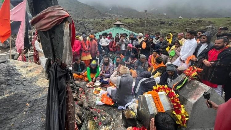 भगवान भैरवनाथ के कपाट खुले, बाबा की सांयकालीन आरती शुरू