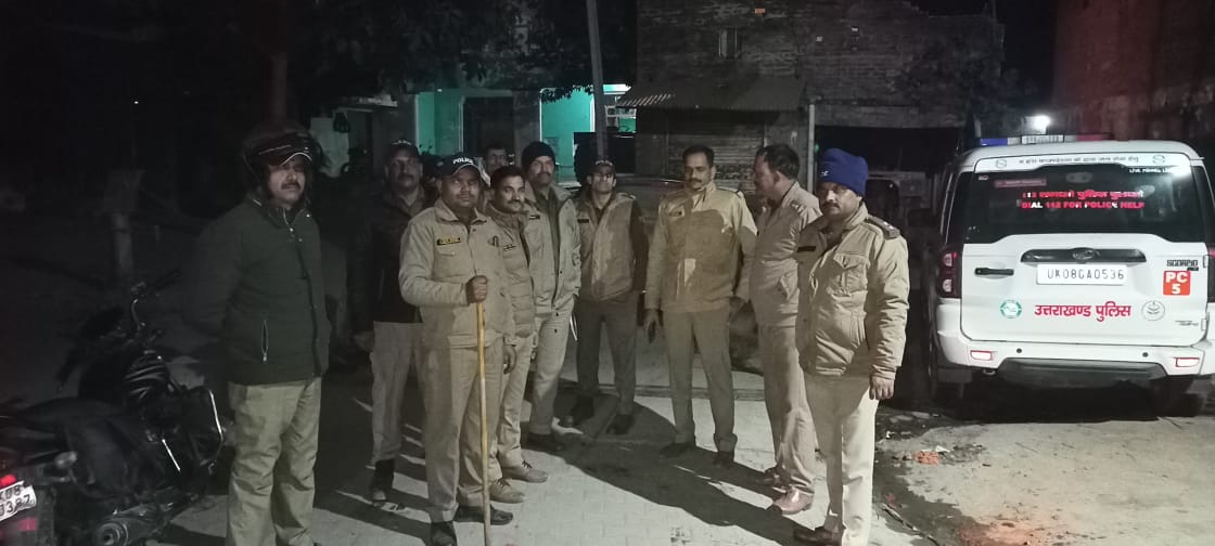 मंगलौर के घोसीपुरा में बवाल, पथराव और फायरिंग में दो युवकों को गोली लगी